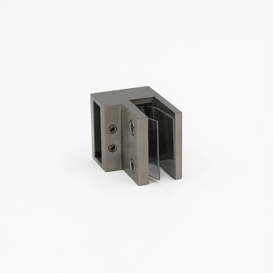 Conector inox ABRAGLASS S432 SSS sticlă–țeavă satinat pentru sticlă 8–10 mm și bară stabilizatoare dreptunghiulară 20×20 mm.